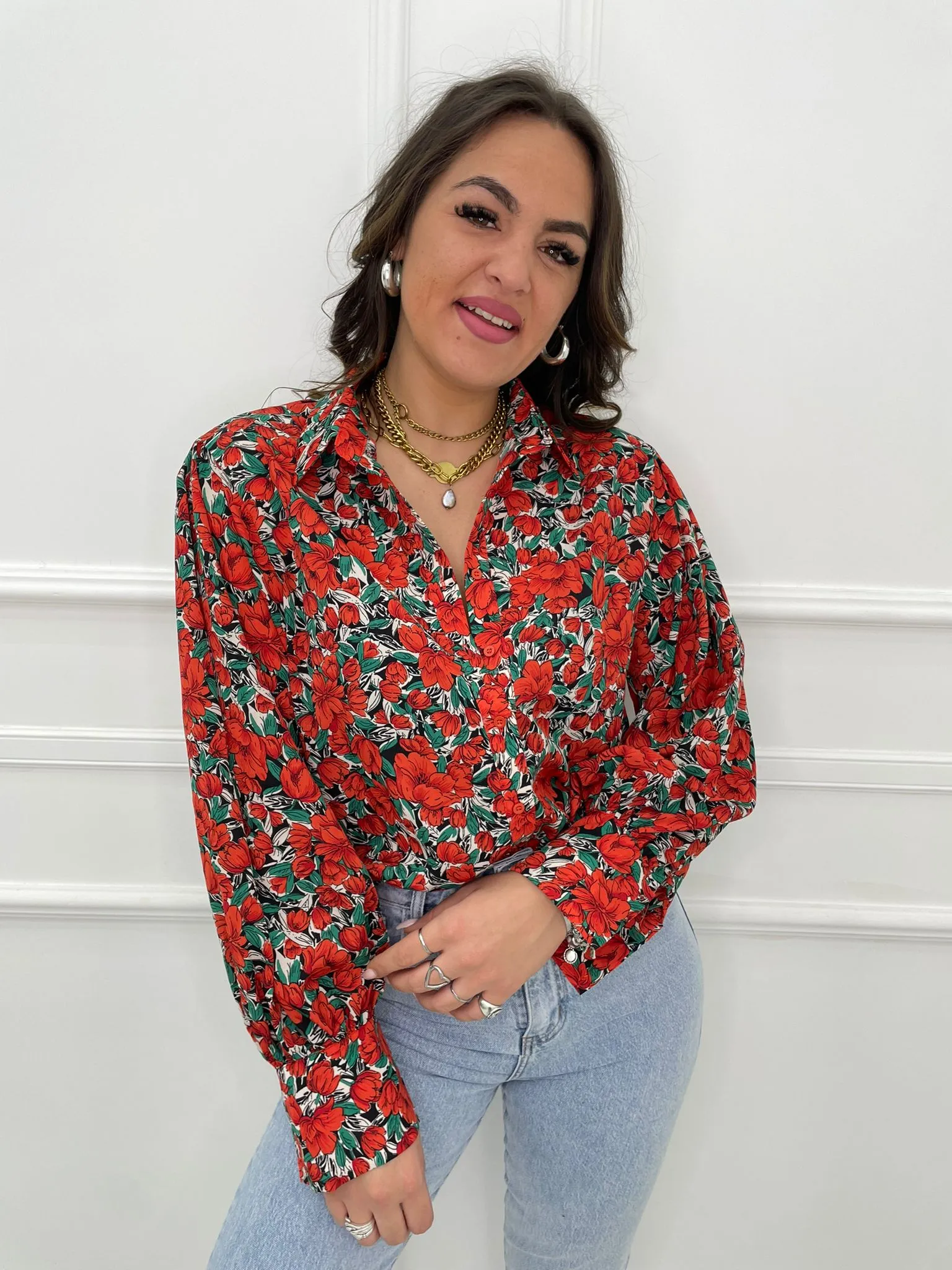 Camicia fantasia papaveri con maniche ampie