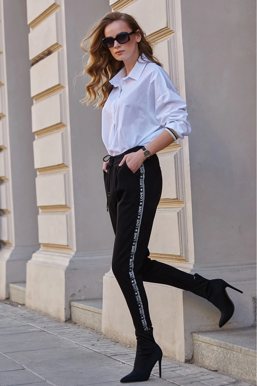 Pantaloni model 145601 Makadamia