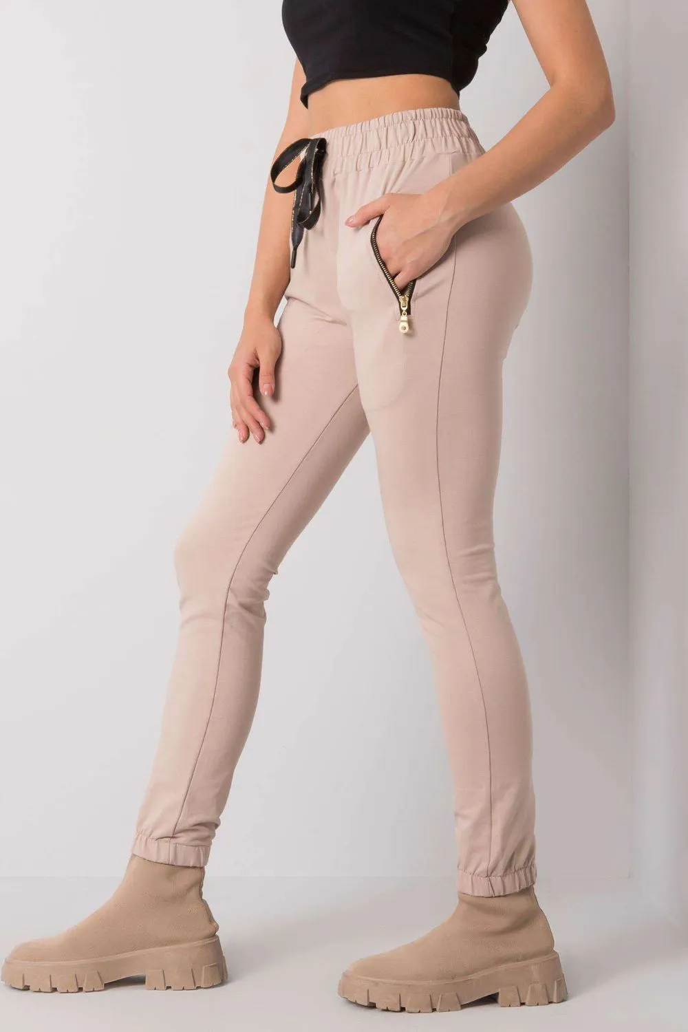 Pantaloni model 159863 Relevance